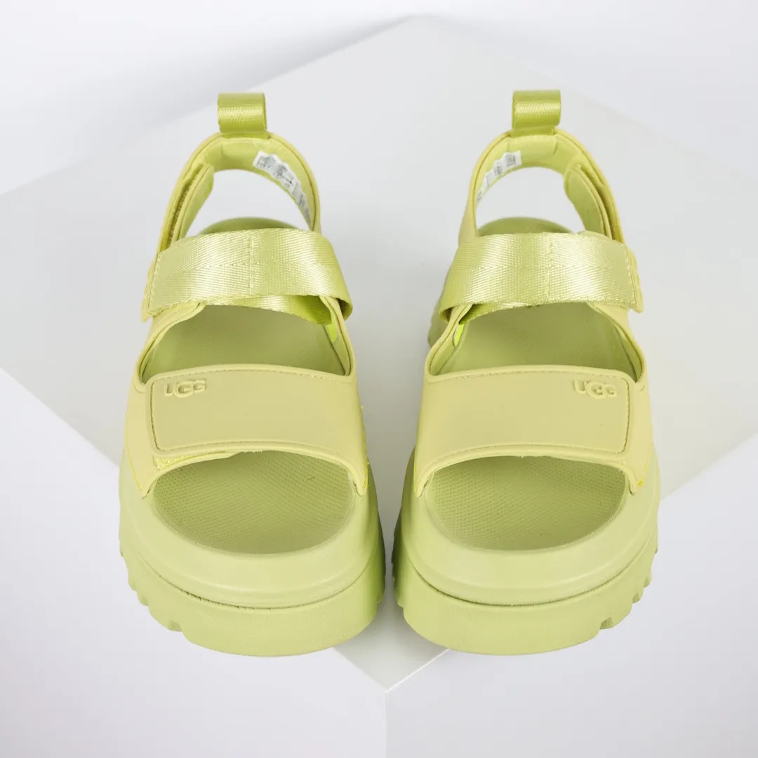 Copy price 💰560 Core recommendation Good price UGG Velcro slippers sandals summer versatile slippers soft sole non-slip beach thick sole casual elegant sandals The style of UGG sandals is really nice. It is suitable for all ages. The soles are made of super lightweight EVA foam. The classic material of U family can be said to be "light" to let you enjoy a different naked feeling. It is one of the most worth buying sandals in history. I guarantee you will not regret the series. Original OEM production Y products are available now. Size: 35 36 37 38 39 40
